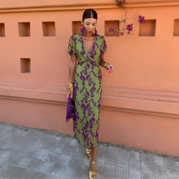 Elegant Maxi Dress with Deep Neckline and Short Sleeves