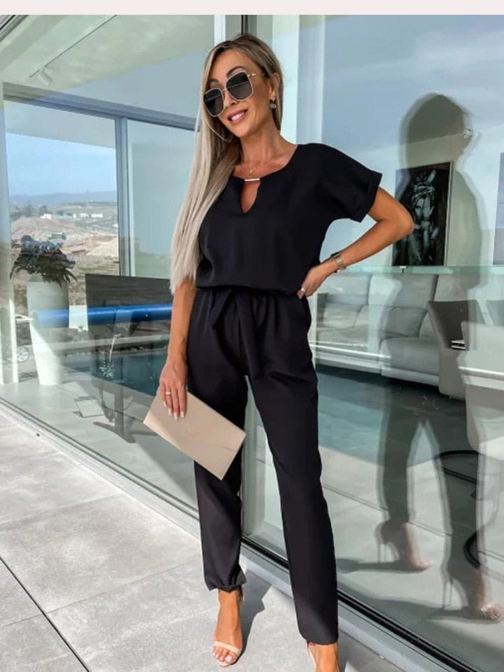 Loose fit jumpsuit with short sleeves and flow