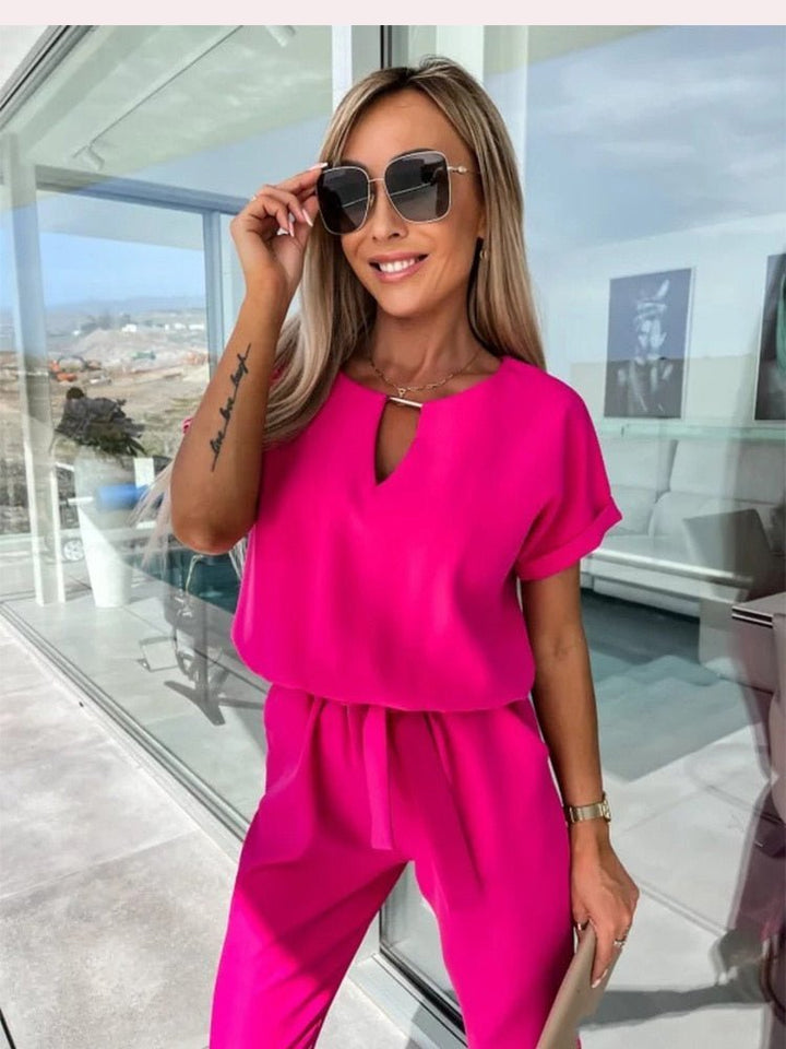 Loose fit jumpsuit with short sleeves and flow