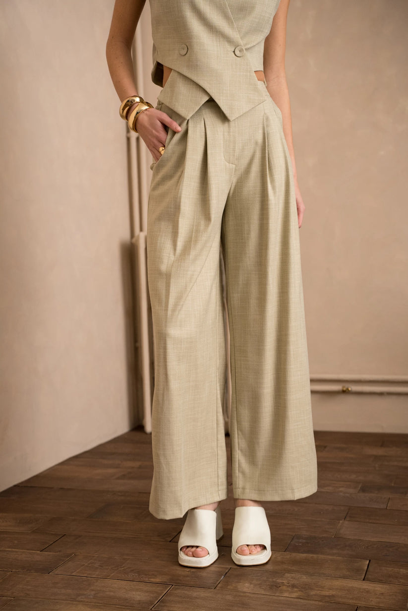 Wide Leg Trousers with Modern Relaxed Silhouette