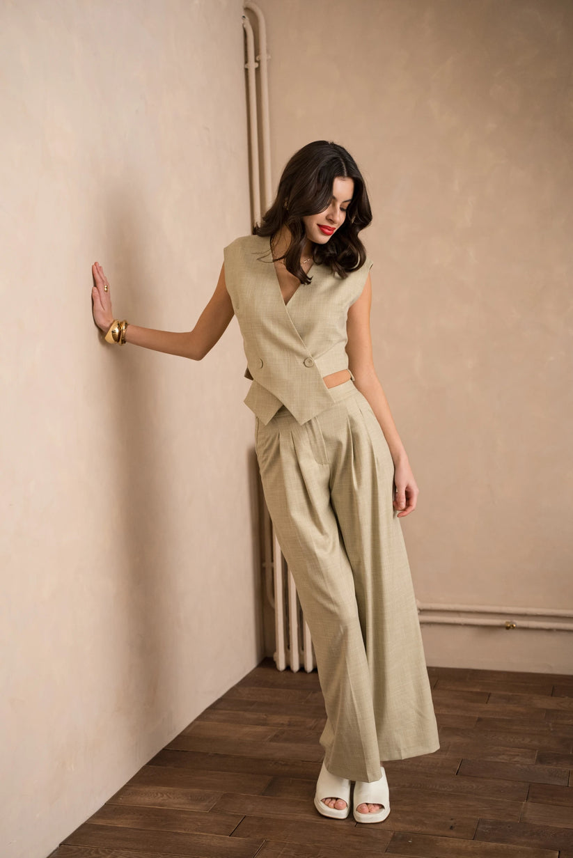 Wide Leg Trousers with Modern Relaxed Silhouette